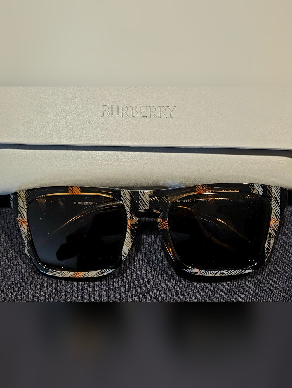 Burberry Square-Frame Sunglasses in Black Tortoiseshell